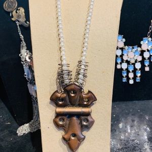 🦄 faux pearl steampunk Victorian bronze necklace